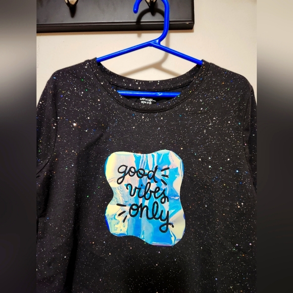 Girls George Size M (7-8) with "good vibes only" design. - Picture 4 of 4